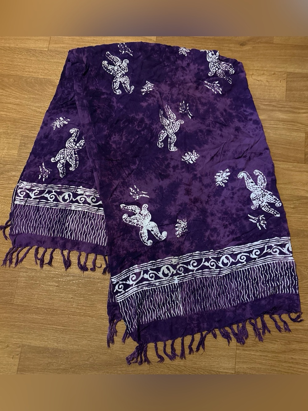 Batik Scarf/Sarong Beach Wrap Tie-Dye Fringed Purple/White 64โ X 86โ App.